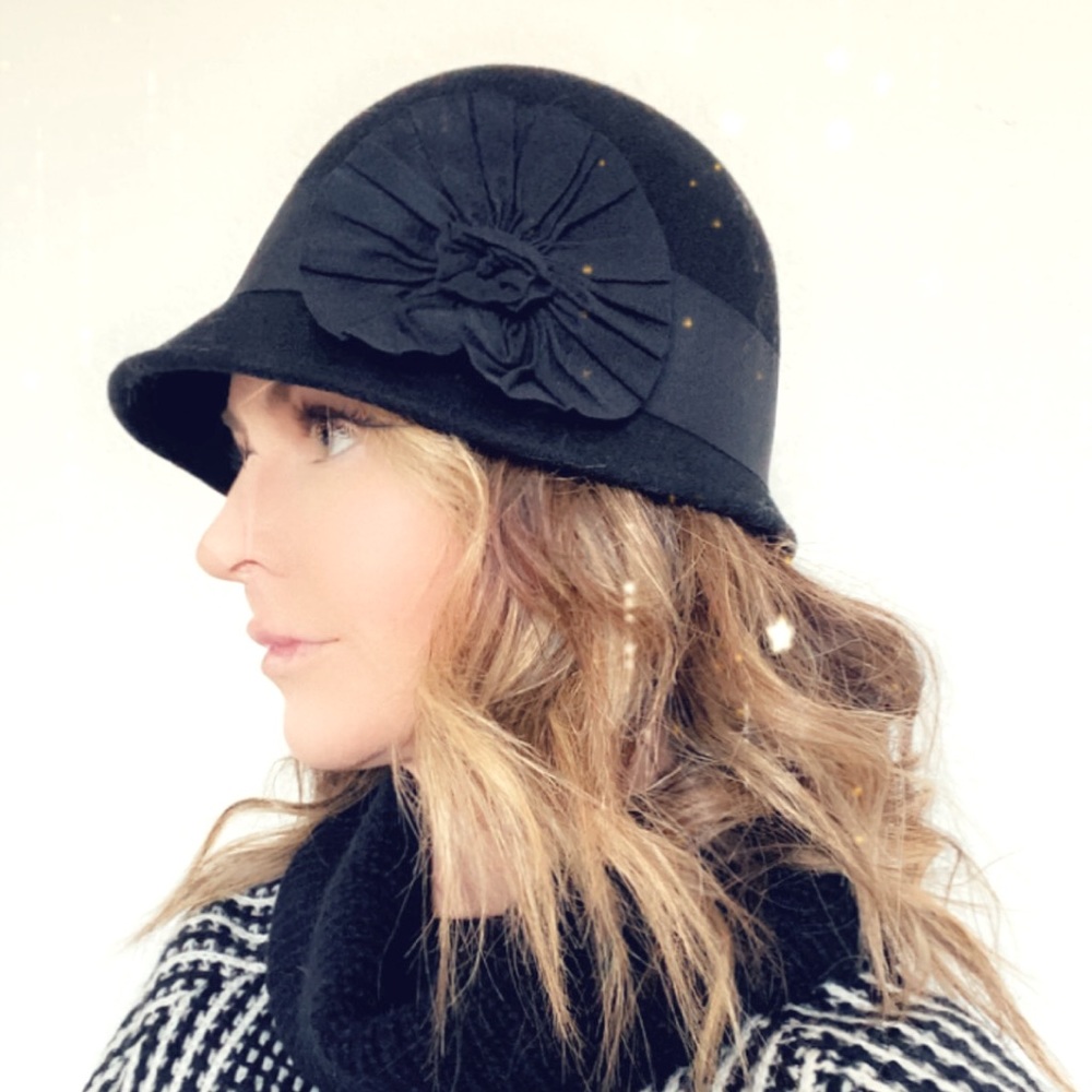 Old fashion cloche hat